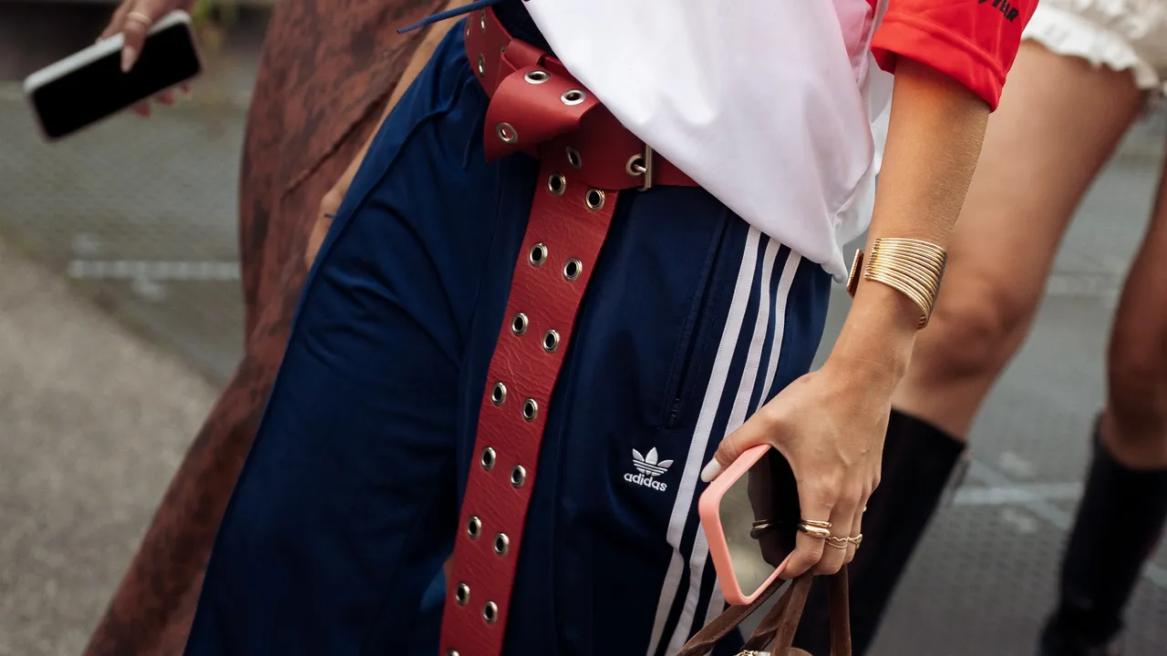 How to Style Tracksuit Pants for Spring and Summer
